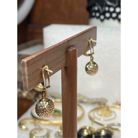 14KT Yellow Google Diamond Etch Dangle Ball Lever Back Earrings 1” Long - Picture 3 of 8